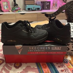Sketchers Street black tennis shoes - air-cooled memory foam